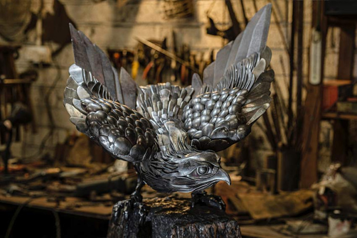 Red Tailed Hawk by Alan Williams Metal Sculpture artist